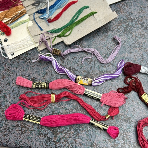 Embroidery Floss Lot with Cross Stitch Fabric - Picture 11 of 13